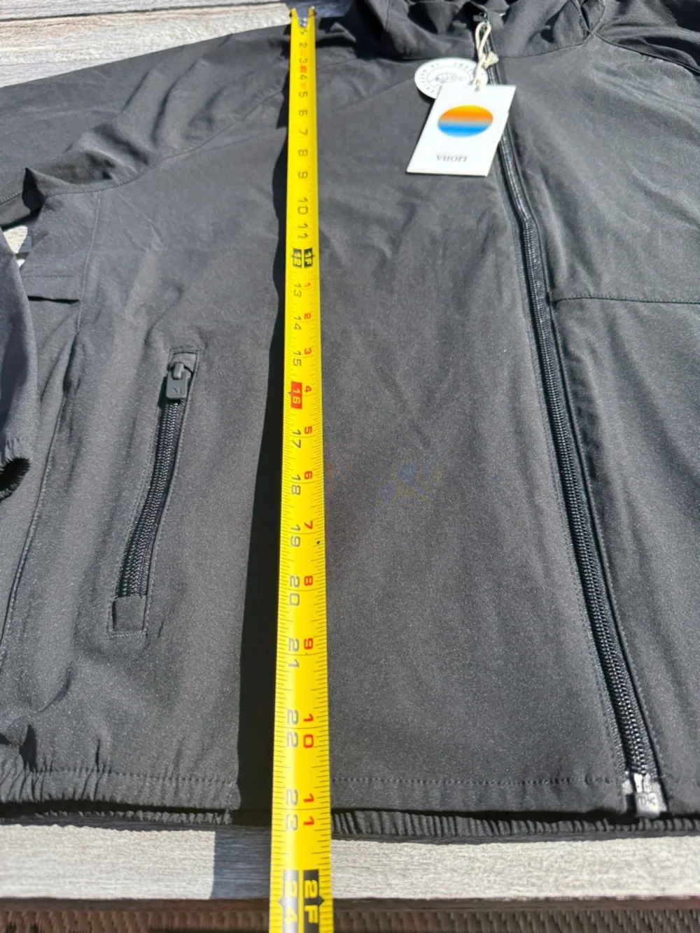 Vuori Renew Trainer Shell Jacket Black Medium Women’s Lightweight Zip Jacket NWT